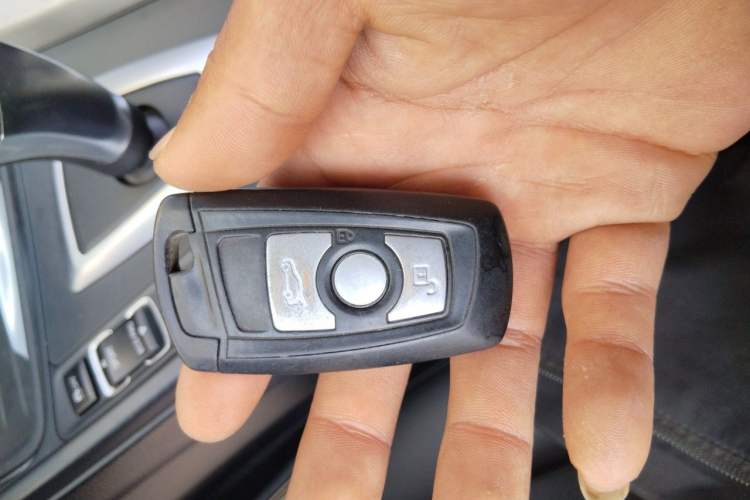 Used BMW 3 Series 2013 320i Sport Edition Vehicle Key