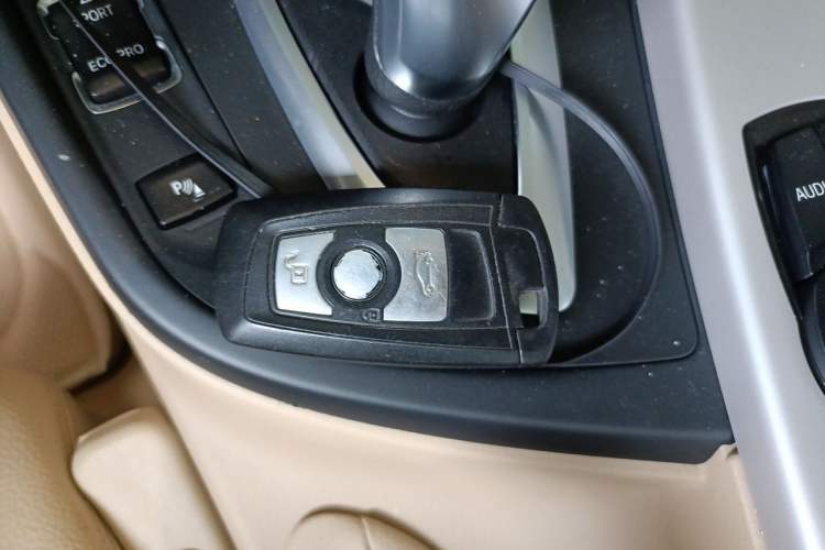 Used BMW 3 Series 2013 320Li Fashion Model Vehicle Key