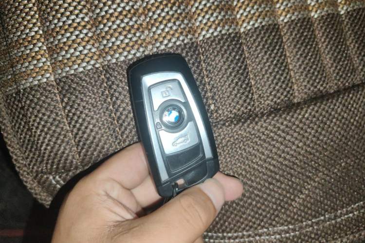Used BMW 3 Series 2013 328Li Luxury Design Package Vehicle Key