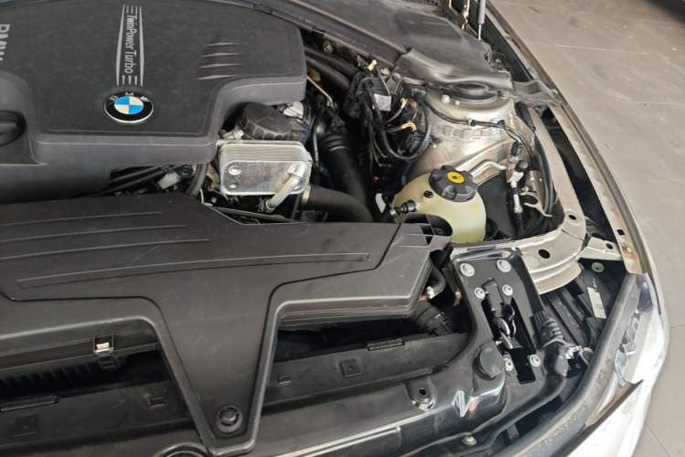Used BMW 3 Series 2013 328Li Luxury Design Package Engine Bay Left