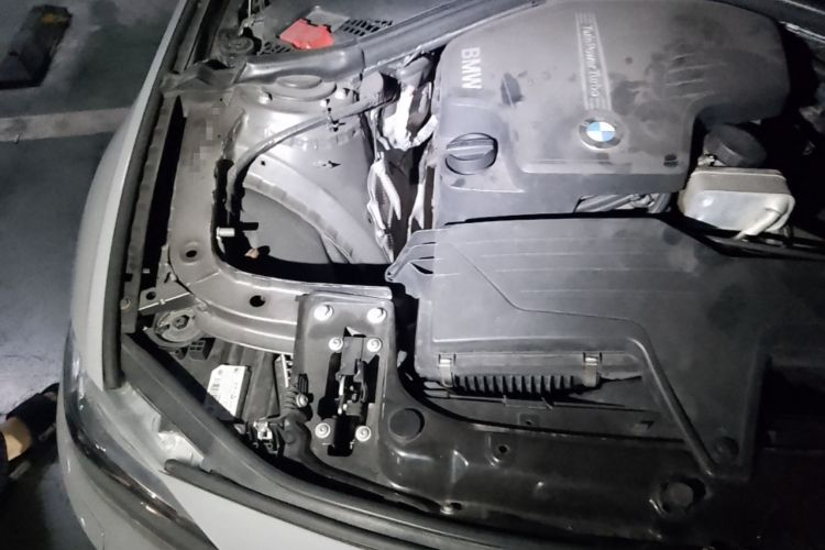 Used BMW 3 Series 2013 320Li Luxury Design Package Engine Bay Right