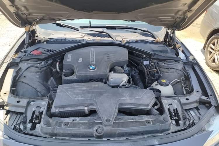 Used BMW 3 Series 2013 320i Sport Design Package Engine Bay