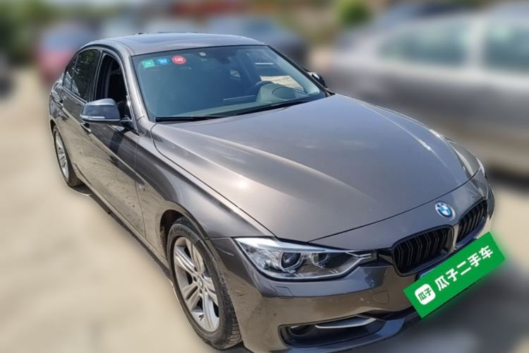 Used BMW 3 Series 2013 320i Sport Design Package Front Right 45 Deg