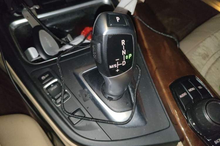 Used BMW 3 Series 2013 320Li Fashion Model Gear Lever