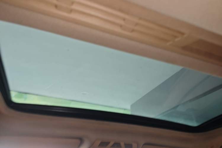 Used BMW 3 Series 2013 328Li Luxury Design Package Headliner