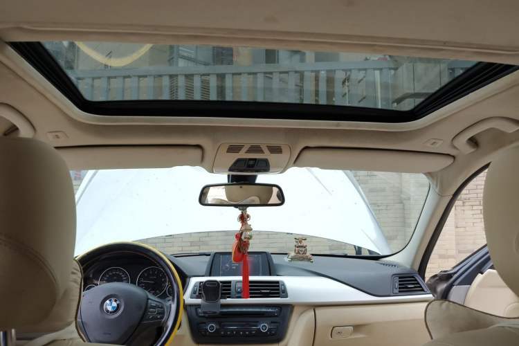 Used BMW 3 Series 2013 320Li Fashion Model Headliner