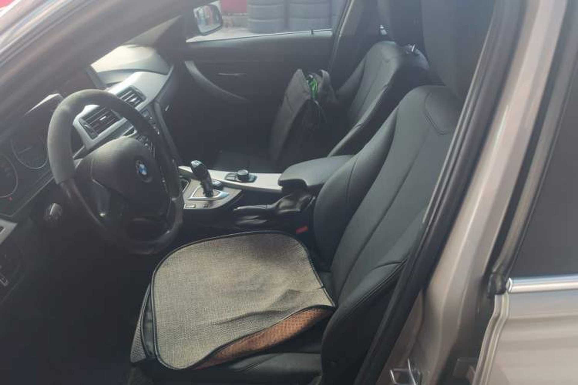 Used BMW 3 Series 2013 320Li Fashion Model Left Front Seat
