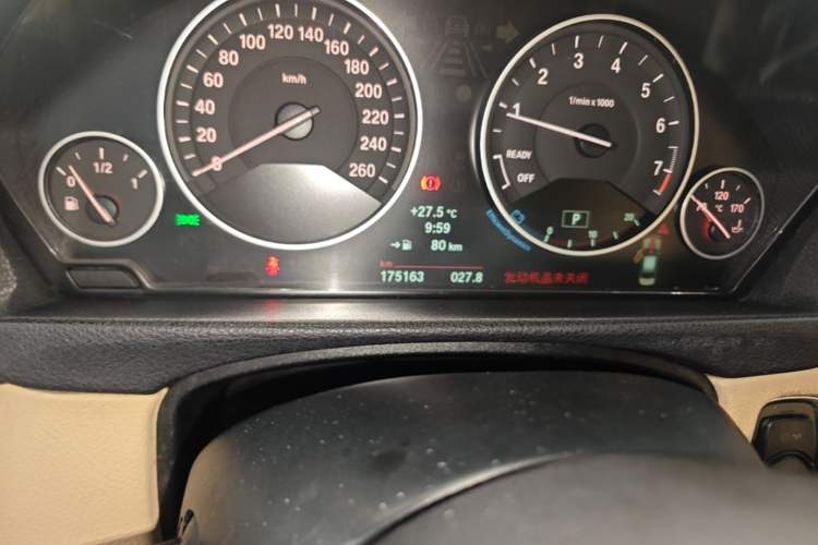 Used BMW 3 Series 2013 328Li Luxury Design Package Odometer Close Up