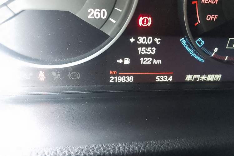 Used BMW 3 Series 2013 320Li Luxury Design Package Odometer Close Up