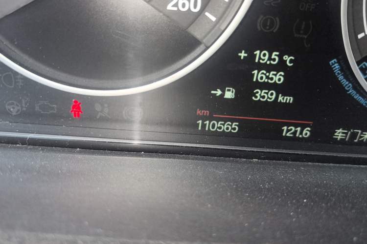 Used BMW 3 Series 2013 328Li Luxury Design Package Odometer Close Up