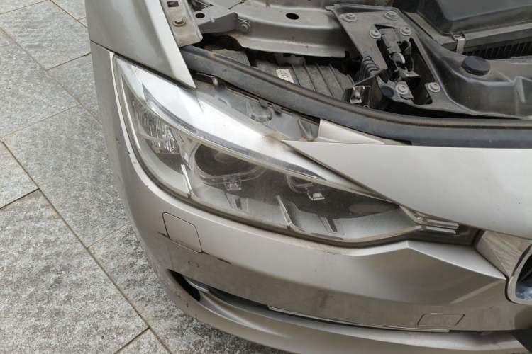 Used BMW 3 Series 2013 320Li Fashion Model Right Front Headlight
