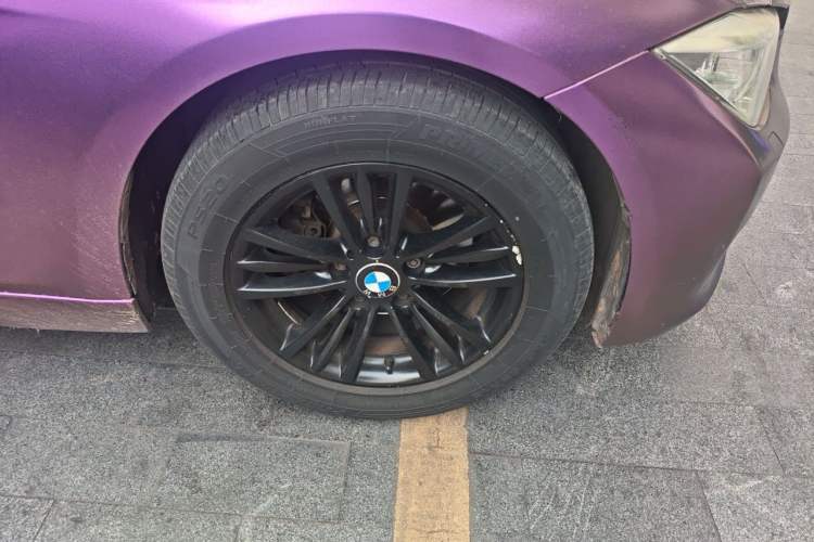 Used BMW 3 Series 2013 320Li Fashion Model Right Front Wheel Hub