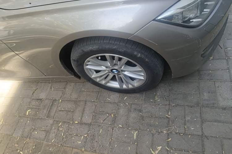 Used BMW 3 Series 2013 320Li Fashion Model Right Front Wheel Hub