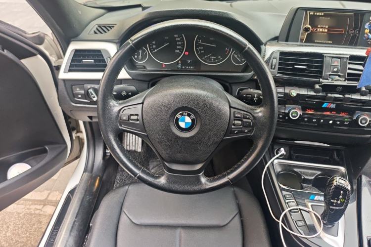 Used BMW 3 Series 2013 320Li Fashion Model Steering Wheel