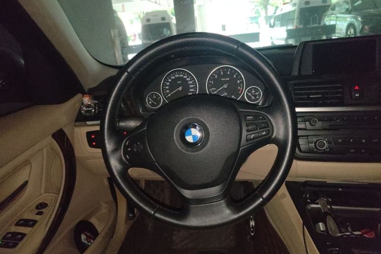 Used BMW 3 Series 2013 320Li Fashion Model Steering Wheel