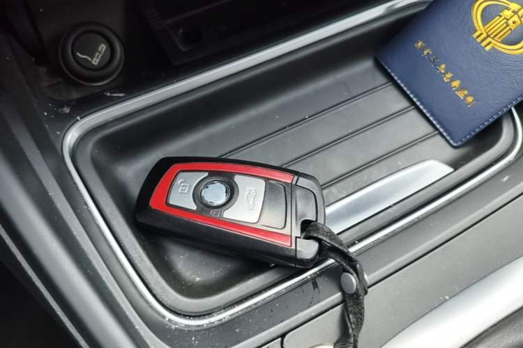 Used BMW 3 Series 2013 320i Sport Design Package Vehicle Key