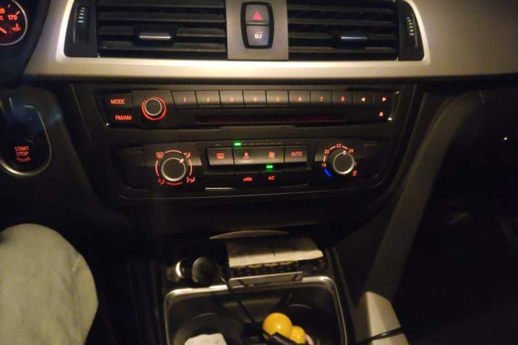 Used BMW 3 Series 2013 316i Active Edition Audio And AC Panel