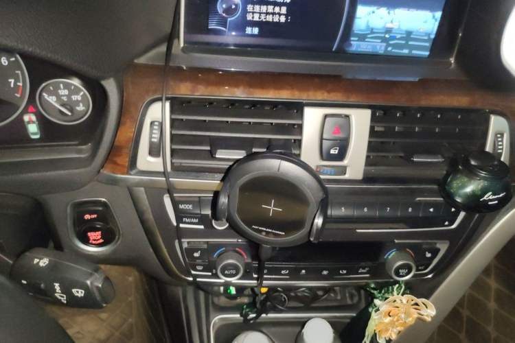 Used BMW 3 Series 2013 Facelifted 320Li Luxury Design Package Audio And AC Panel