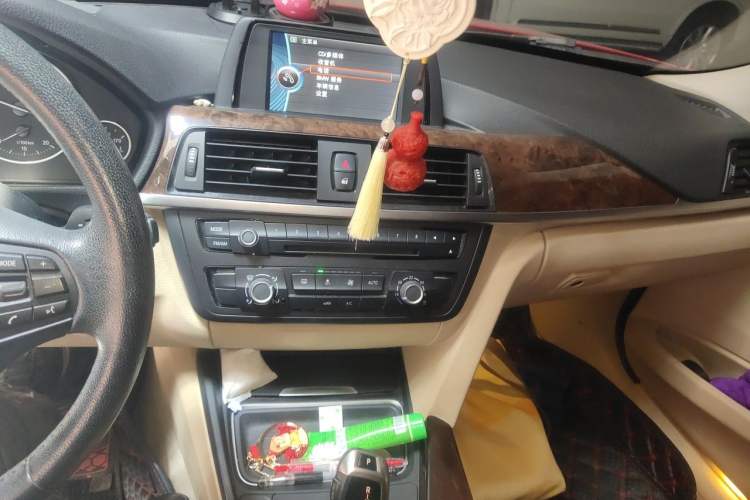 Used BMW 3 Series 2013 320Li Fashion Model Audio And AC Panel