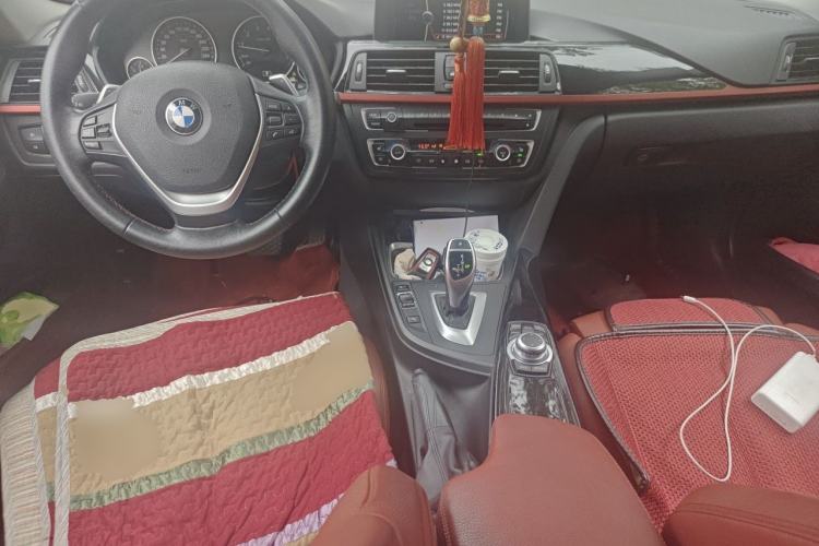 Used BMW 3 Series 2013 328i Sport Design Package Center Console