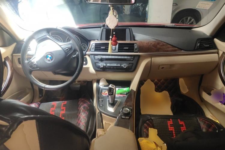 Used BMW 3 Series 2013 320Li Fashion Model Center Console