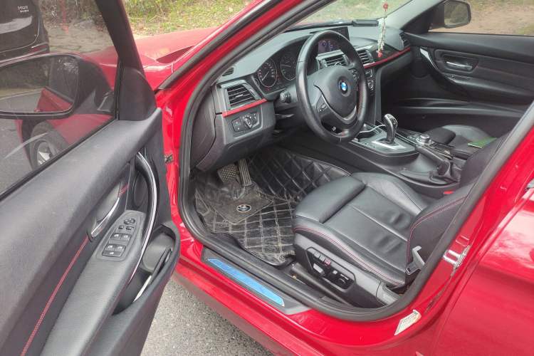 Used BMW 3 Series 2013 320i Sport Design Package Driver Seat