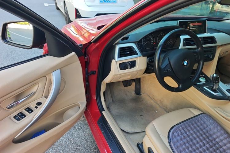 Used BMW 3 Series 2013 320i Active Edition Driver Seat