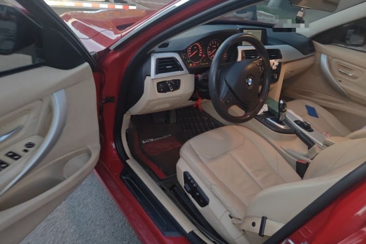 Used BMW 3 Series 2013 320i Sport Edition Driver Seat