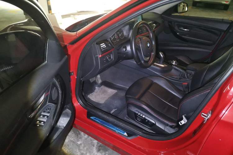 Used BMW 3 Series 2013 320i Sport Design Package Driver Seat