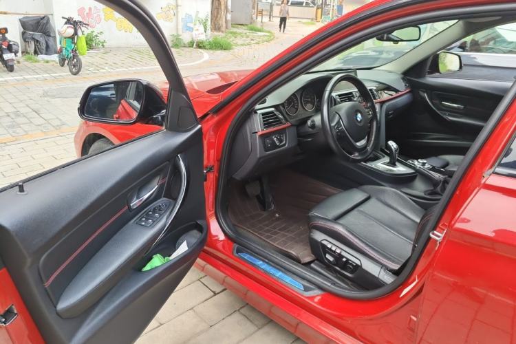 Used BMW 3 Series 2013 Facelifted 328i Sport Design Package Driver Seat