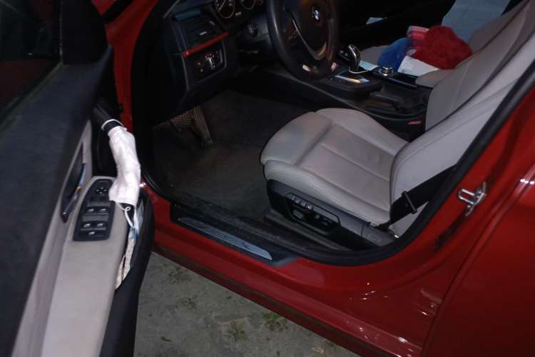 Used BMW 3 Series 2013 320i Sport Design Package Driver Seat