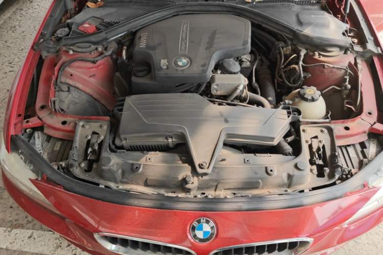Used BMW 3 Series 2013 320i Sport Design Package Engine Bay