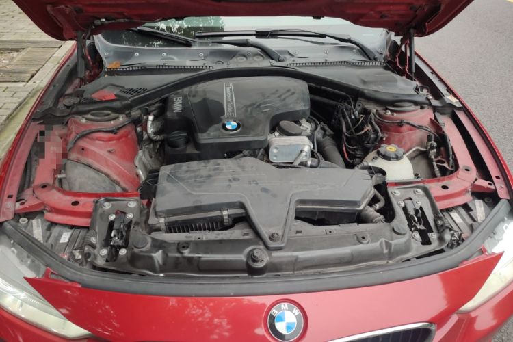 Used BMW 3 Series 2013 320i Sport Edition Engine Bay