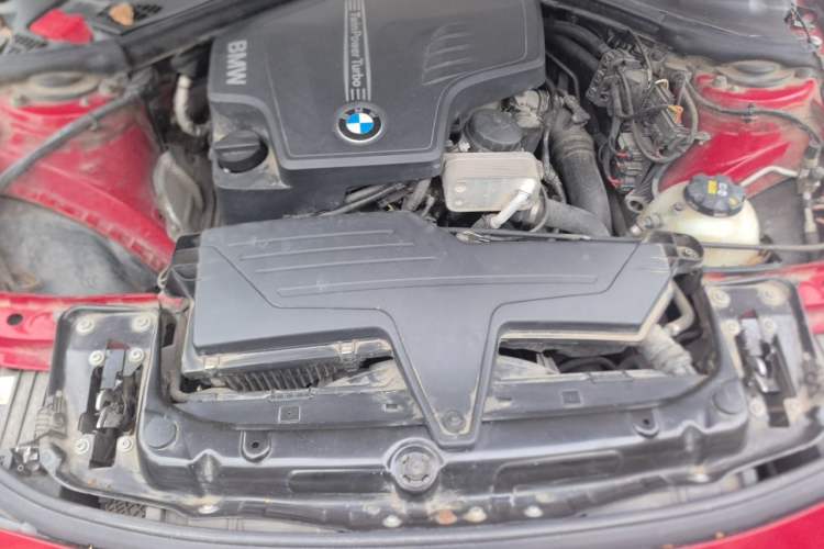 Used BMW 3 Series 2013 320i Sport Edition Engine Bay