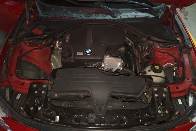 Used BMW 3 Series 2013 328i Sport Design Package Engine Bay