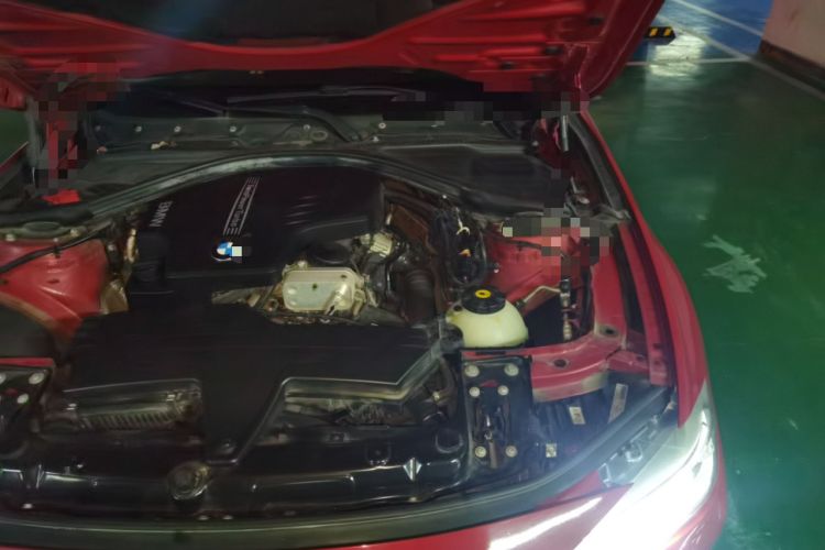 Used BMW 3 Series 2013 320Li Fashion Model Engine Bay Left