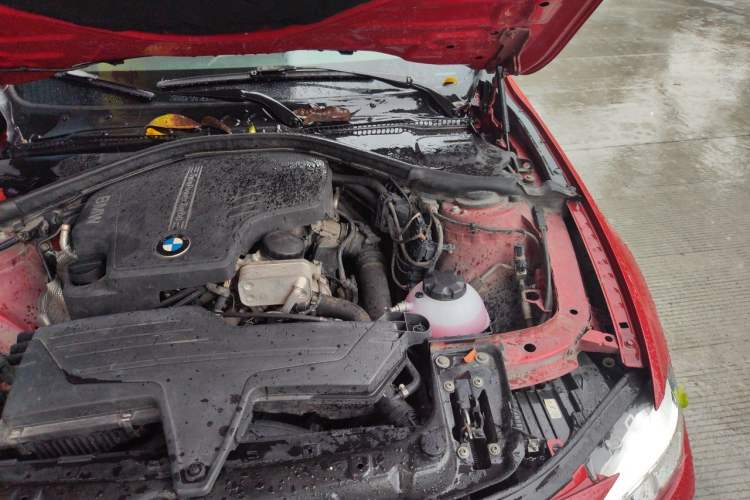 Used BMW 3 Series 2013 320Li Fashion Model Engine Bay Left