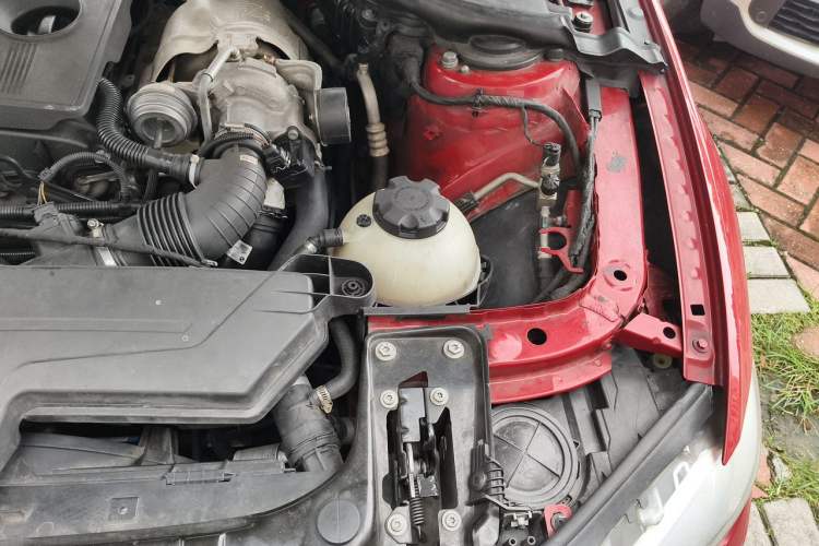 Used BMW 3 Series 2013 316i Sport Design Package Engine Bay Left
