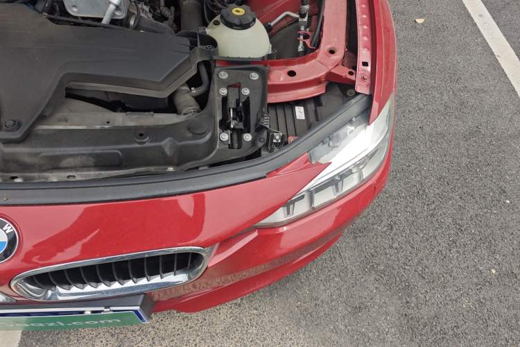 Used BMW 3 Series 2013 320Li Fashion Model Engine Bay Left