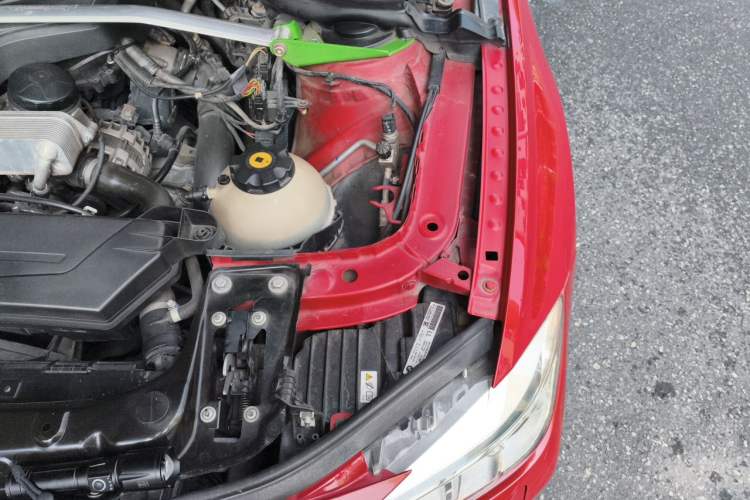 Used BMW 3 Series 2013 Facelift 320Li Fashion Design Package Engine Bay Left