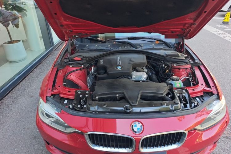 Used BMW 3 Series 2013 320i Active Edition Engine Bay Right