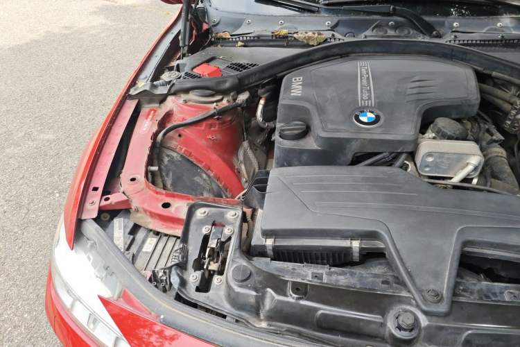 Used BMW 3 Series 2013 320Li Fashion Model Engine Bay Right
