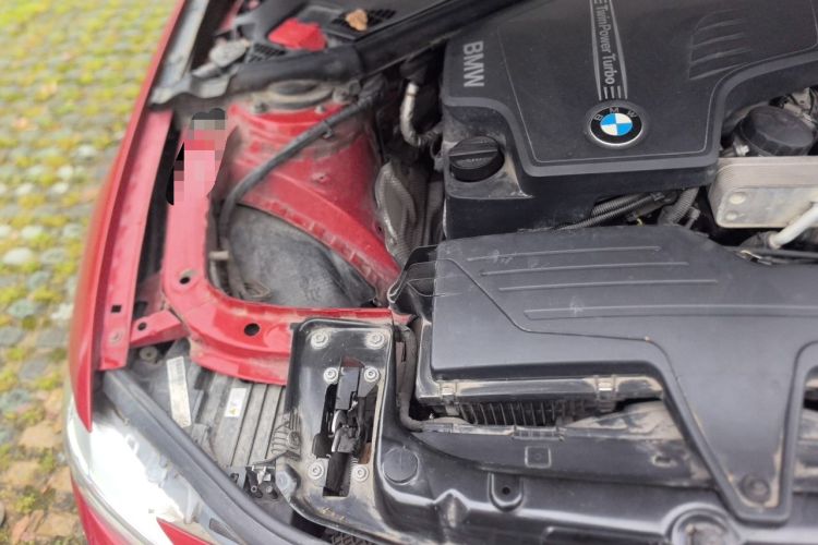 Used BMW 3 Series 2013 320i Sport Edition Engine Bay Right