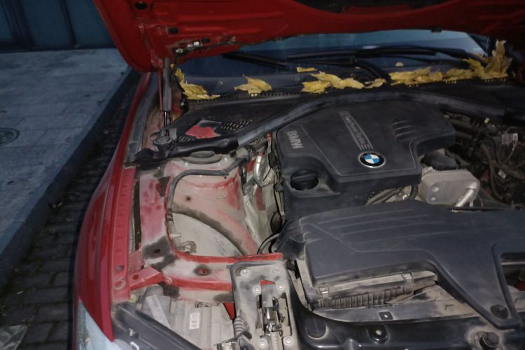 Used BMW 3 Series 2013 320i Sport Design Package Engine Bay Right
