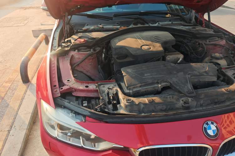 Used BMW 3 Series 2013 320Li Fashion Model Engine Bay Right