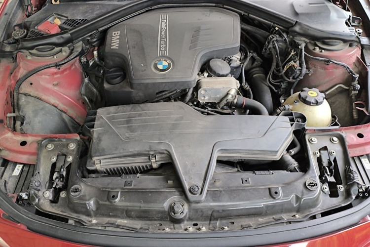 Used BMW 3 Series 2013 320i Sport Design Package Engine Bay