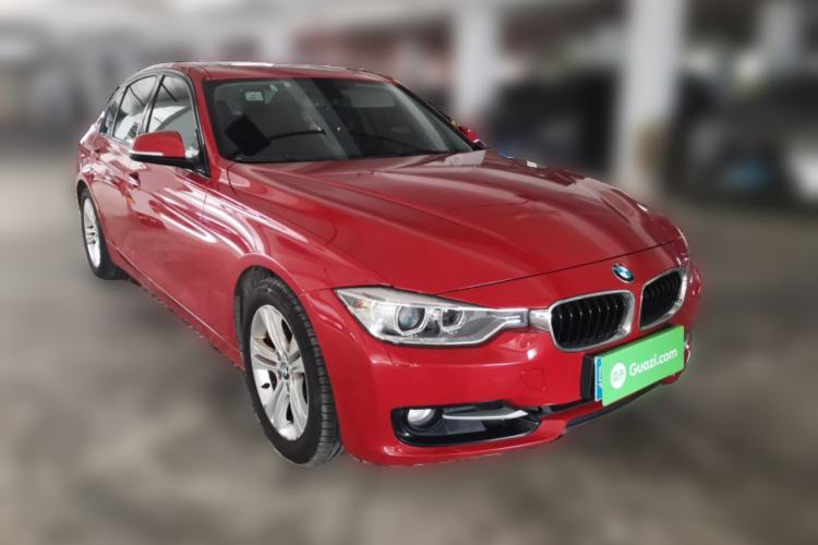 Used BMW 3 Series 2013 320i Sport Design Package Front Right 45 Deg