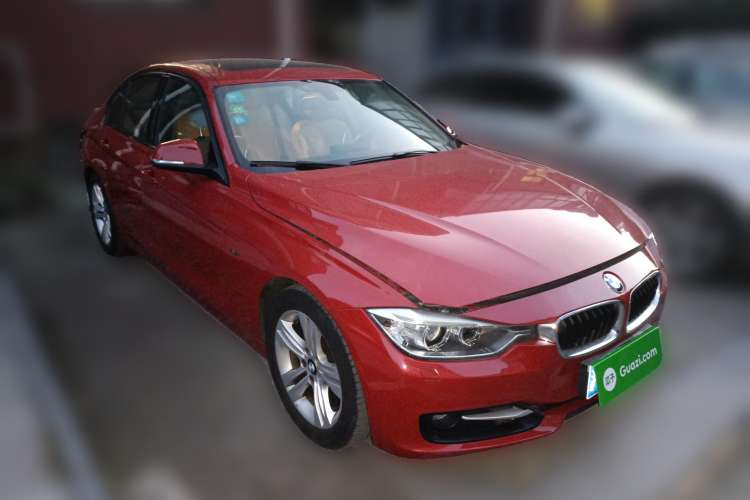 Used BMW 3 Series 2013 320i Sport Design Package Front Right 45 Deg