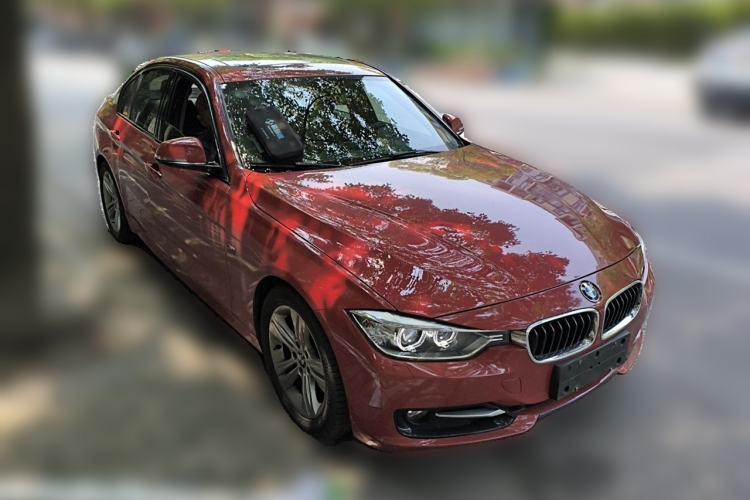 Used BMW 3 Series 2013 320i Sport Design Package Front Right 45 Deg