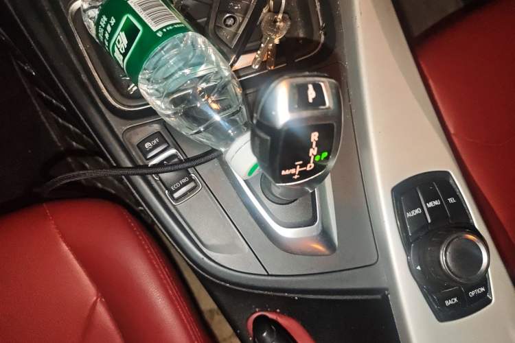 Used BMW 3 Series 2013 320i Sport Edition Gear Lever